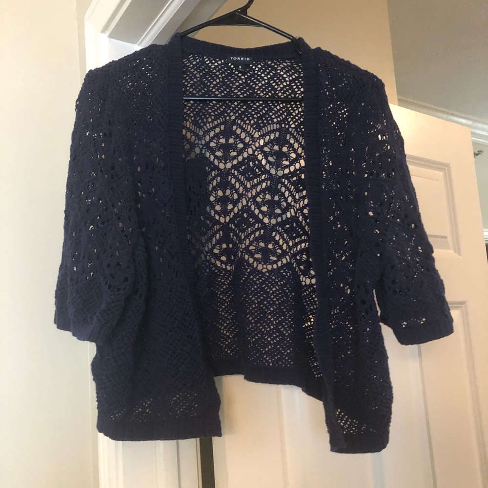 Knit Navy Short Sleeve Shrug from Torrid!